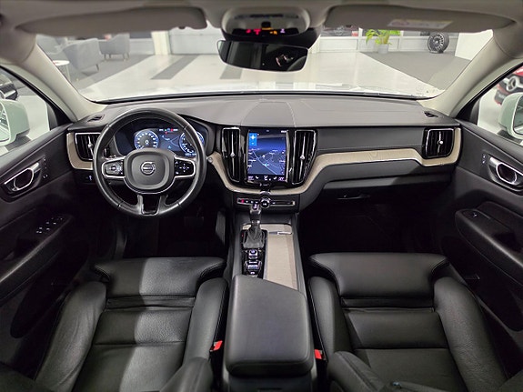 Volvo XC60 12 of 26