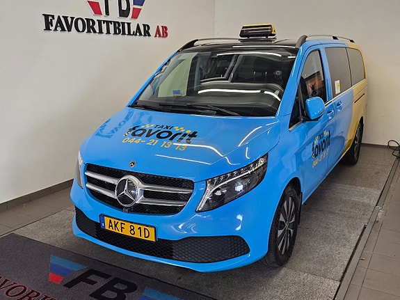 Mercedes-Benz V250 2 of 12