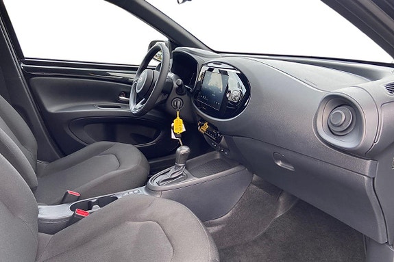 Toyota Aygo X 7 of 21