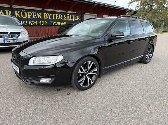 Volvo V70 2 of 10