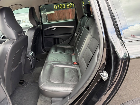Volvo V70 9 of 10