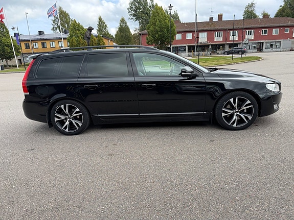 Volvo V70 4 of 10