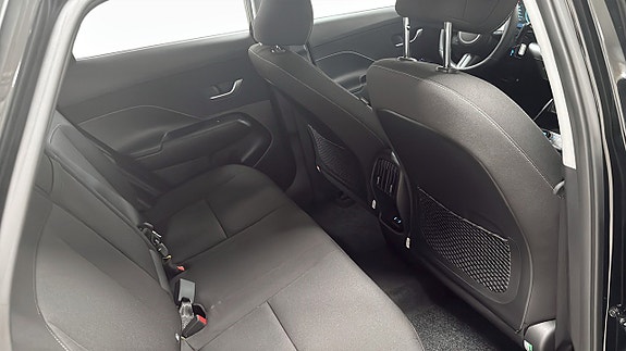 Hyundai Kona 5 of 12