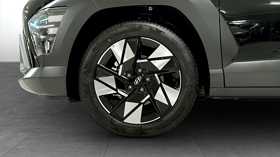 Hyundai Kona 9 of 12