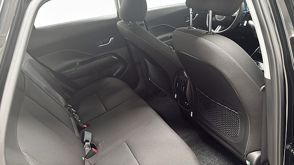 Hyundai Kona 5 of 12