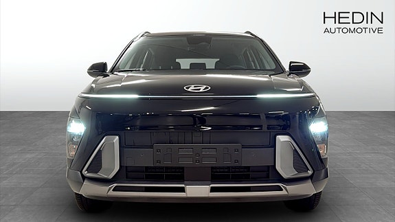 Hyundai Kona 8 of 12