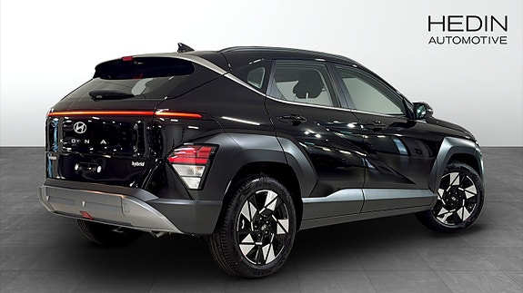Hyundai Kona 2 of 12