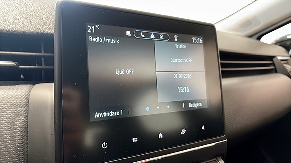 Renault Clio 17 of 19