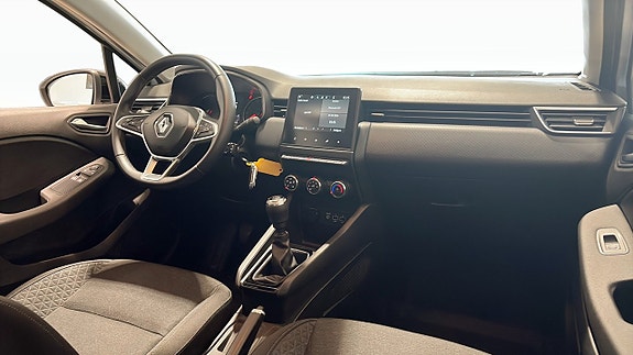 Renault Clio 13 of 19
