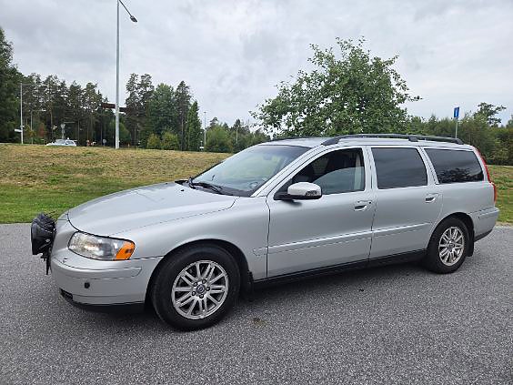 Volvo V70 11 of 15