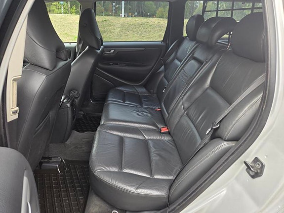 Volvo V70 15 of 15