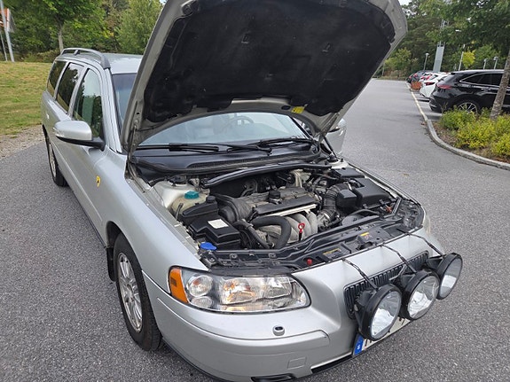 Volvo V70 7 of 15
