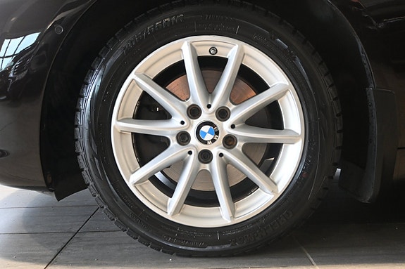 BMW 218i 6 of 24