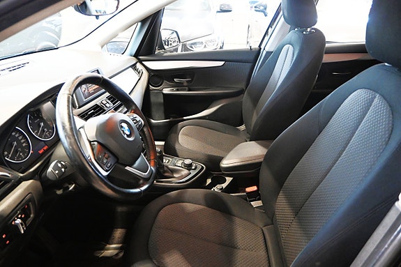 BMW 218i 8 of 24