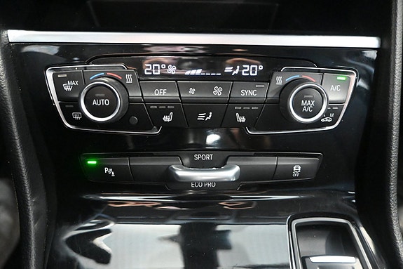 BMW 218i 23 of 24