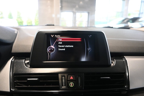 BMW 218i 19 of 24