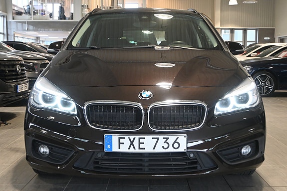 BMW 218i 5 of 24