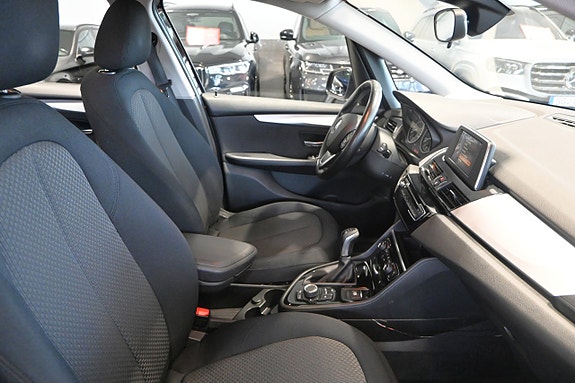 BMW 218i 11 of 24