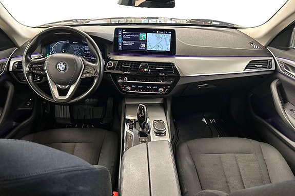 BMW 530e 13 of 30