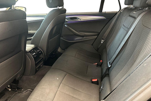 BMW 530e 12 of 30