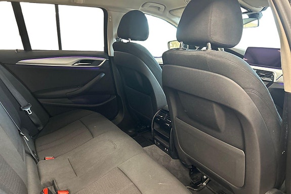 BMW 530e 11 of 30
