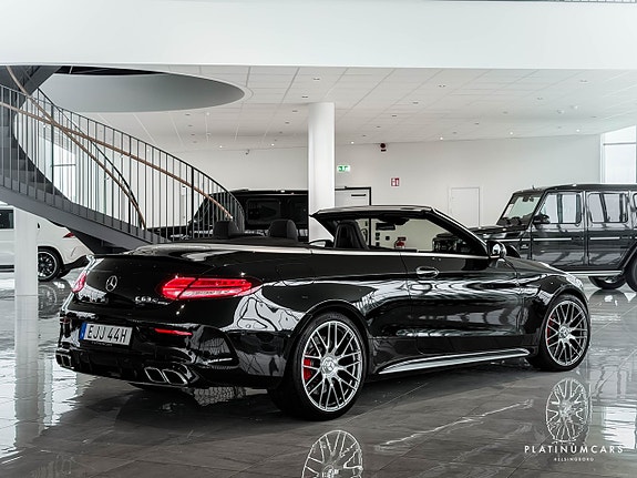 Mercedes-Benz C63 3 of 24