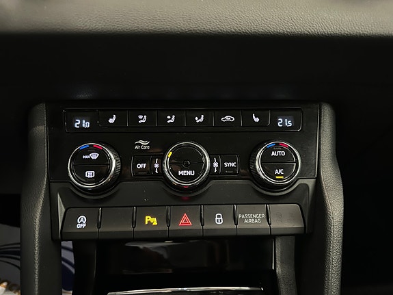 Skoda Karoq 28 of 29