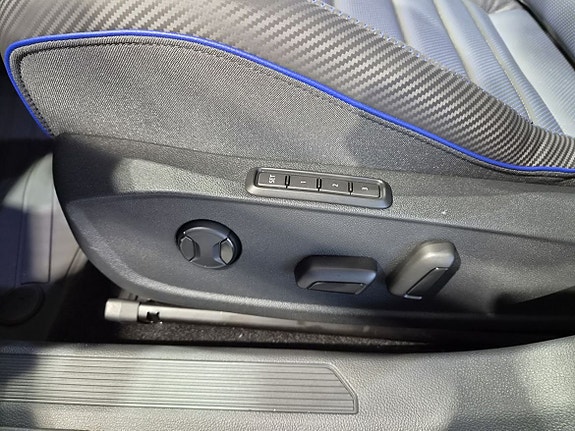 Volkswagen Golf V 9 of 24