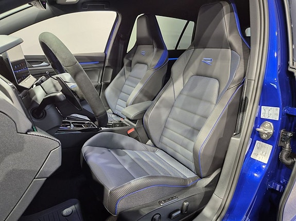 Volkswagen Golf V 8 of 24