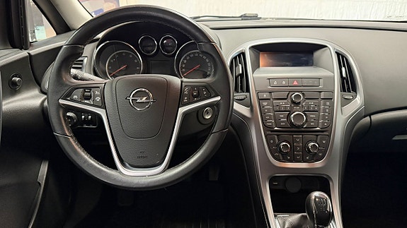 Opel Astra 10 of 16