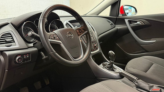 Opel Astra 9 of 16