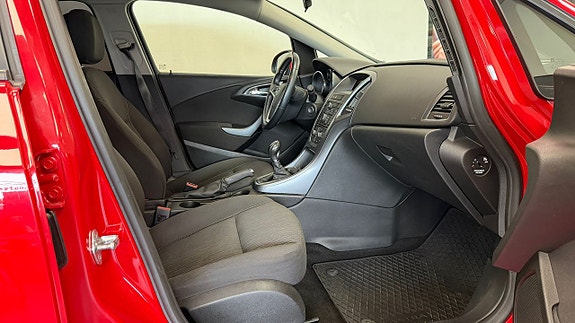 Opel Astra 13 of 16