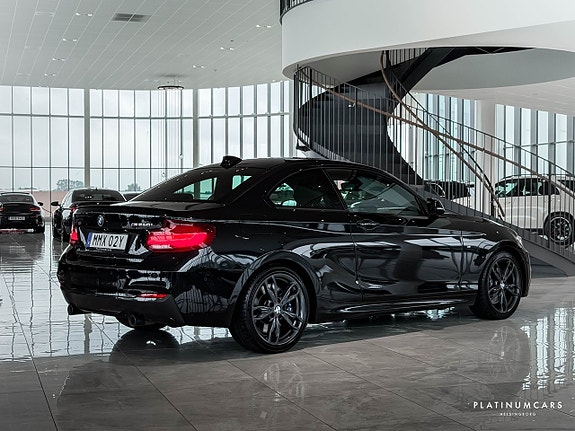 BMW M240i 5 of 20