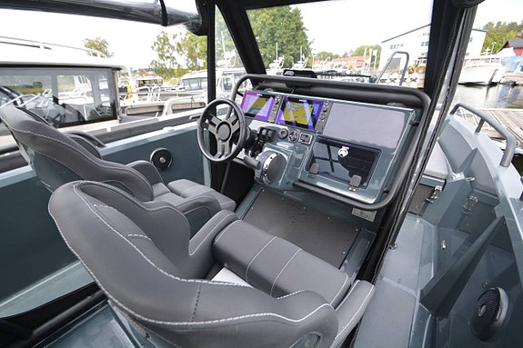 XO DFNDR (2021) Merc-V8 300(165h) mkt fin, 2 års trygghet 11 of 12