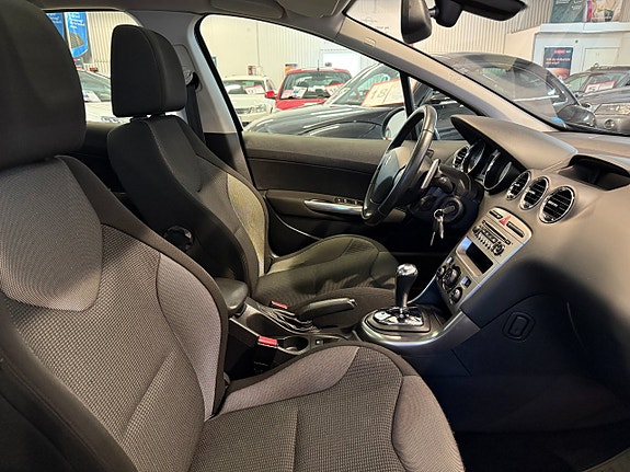 Peugeot 308 11 of 14