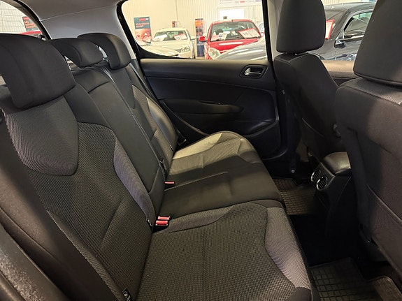 Peugeot 308 12 of 14