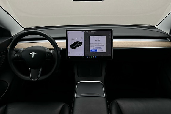 Tesla Model 3 3 of 3