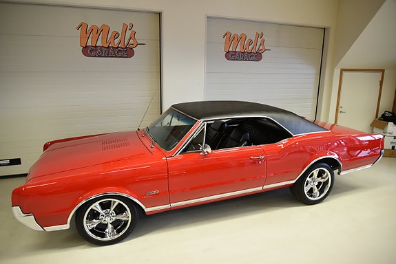 Oldsmobile Cutlass 13 of 30