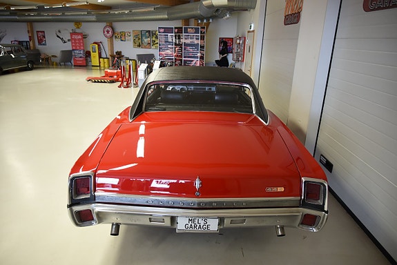 Oldsmobile Cutlass 9 of 30
