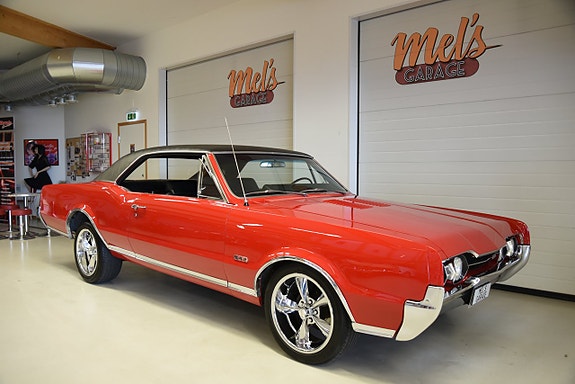 Oldsmobile Cutlass 4 of 30