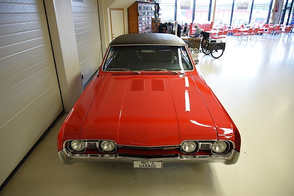Oldsmobile Cutlass 15 of 30