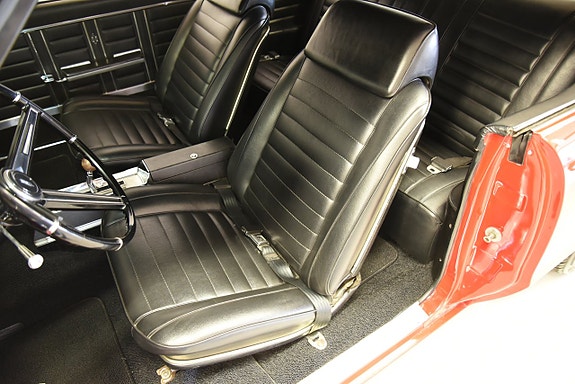 Oldsmobile Cutlass 24 of 30