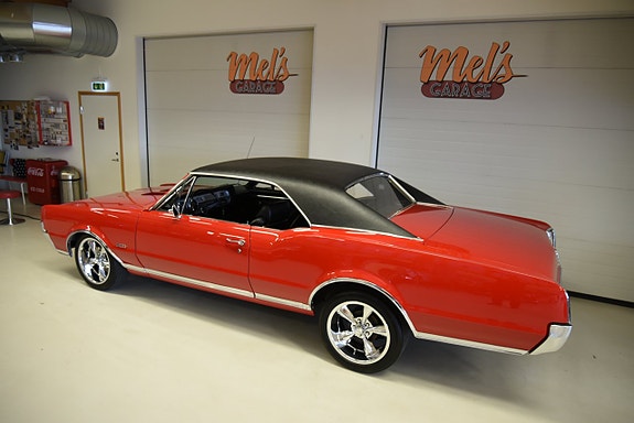 Oldsmobile Cutlass 11 of 30