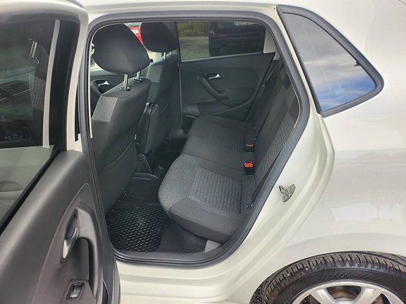 Volkswagen Polo 6 of 12