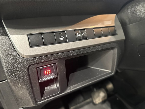 Peugeot e-Expert 16 of 17