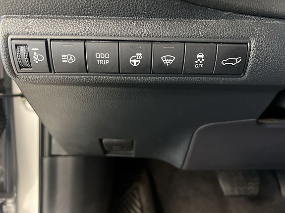Toyota Corolla 13 of 19