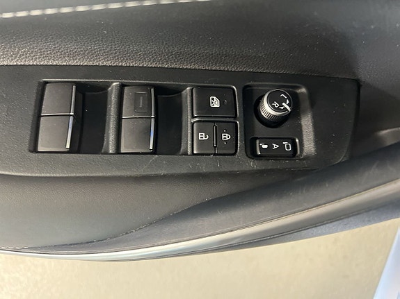 Toyota Corolla 12 of 19