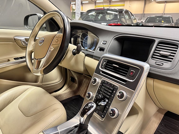 Volvo S60 12 of 12