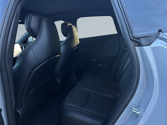 Mazda CX-6e 13 of 27