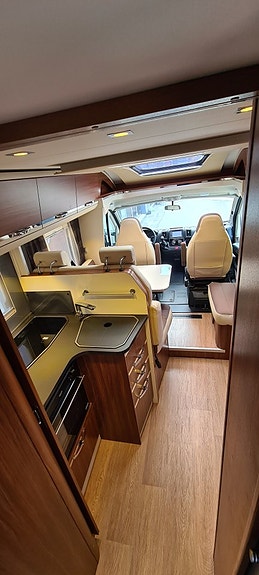 Adria Coral S 690 SL "Enkelsäng, Superfint skick!" 11 of 17